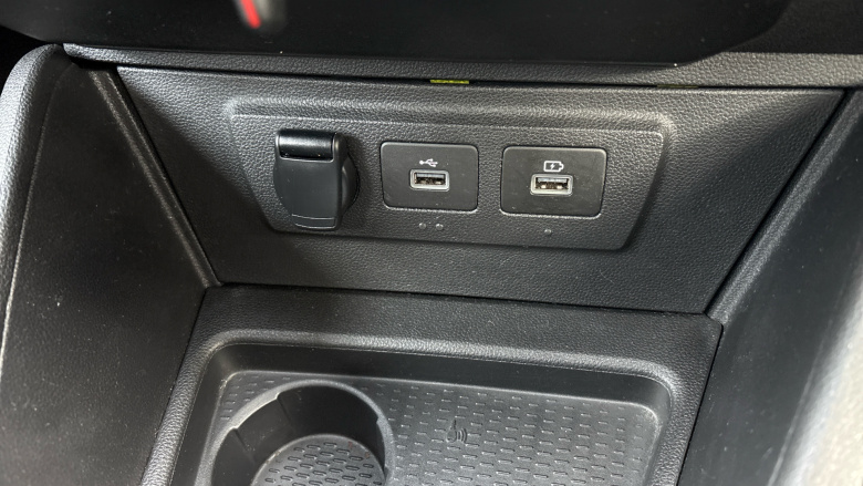 Dacia Duster 1.0 TCe 100 Comfort 5dr Bi Fuel Estate